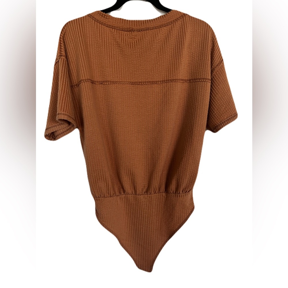 🧡✨ Entro Rust Ribbed Short Sleeve Bodysuit | Size Small - Picture 4 of 7